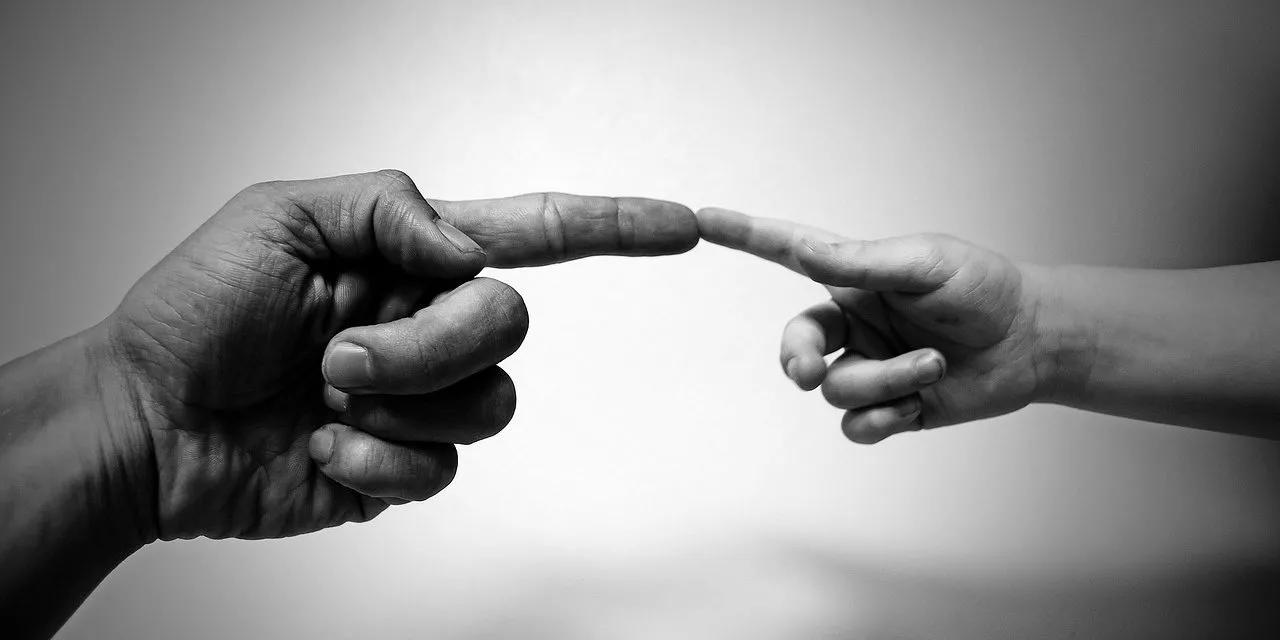 hand holding hand