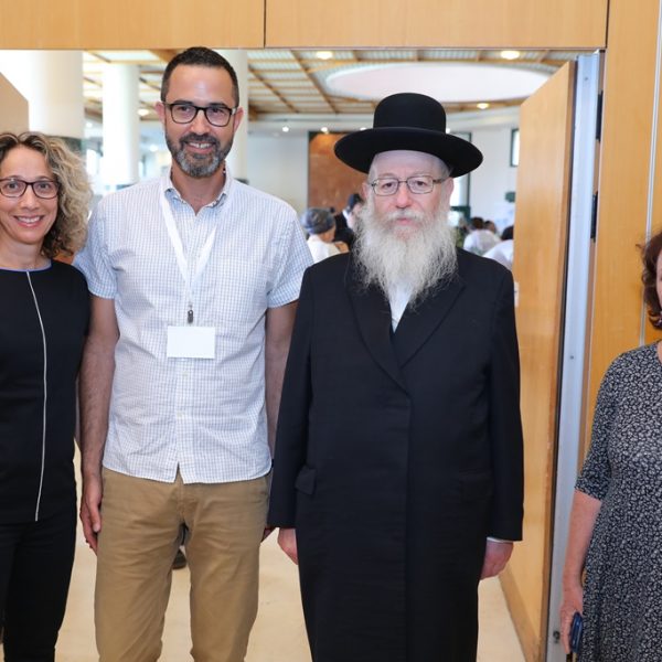 דינה ברק, שר הבריאות יעקב ליצמן, שי נטע מנהל השיוק עמותת אנוש, תמר סדן לקס סמנכ"לית עמותת אנוש